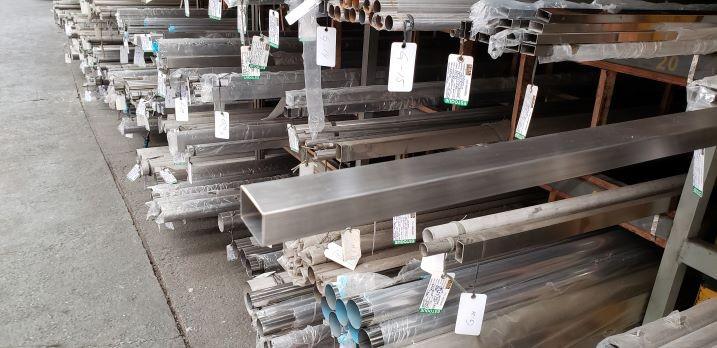 Tubo de aço inox retangular Tubo de aço inox retangular