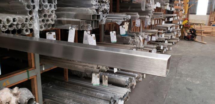 Tubo retangular de aço inox 304 Tubo retangular de aço inox 304