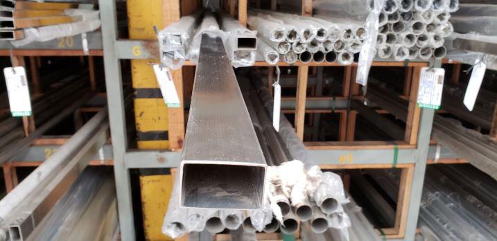Tubo retangular de aço inox 304 Tubo retangular de aço inox 304